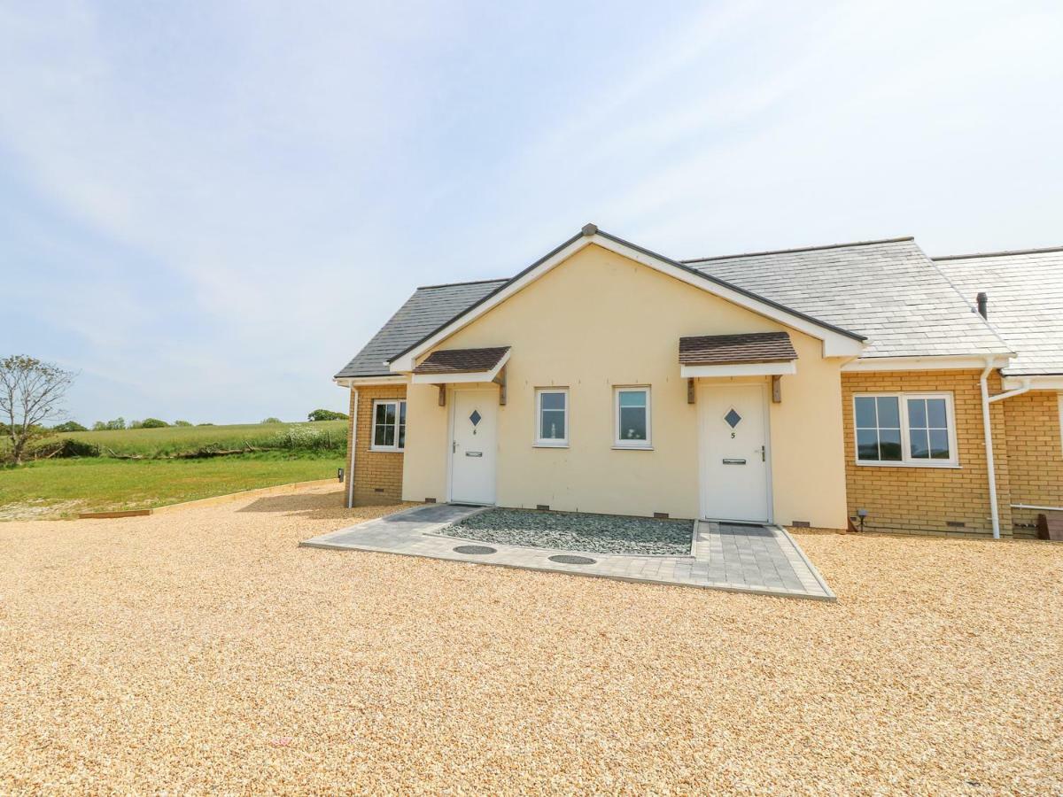 5 Yarmouth Cottages Freshwater Exterior foto